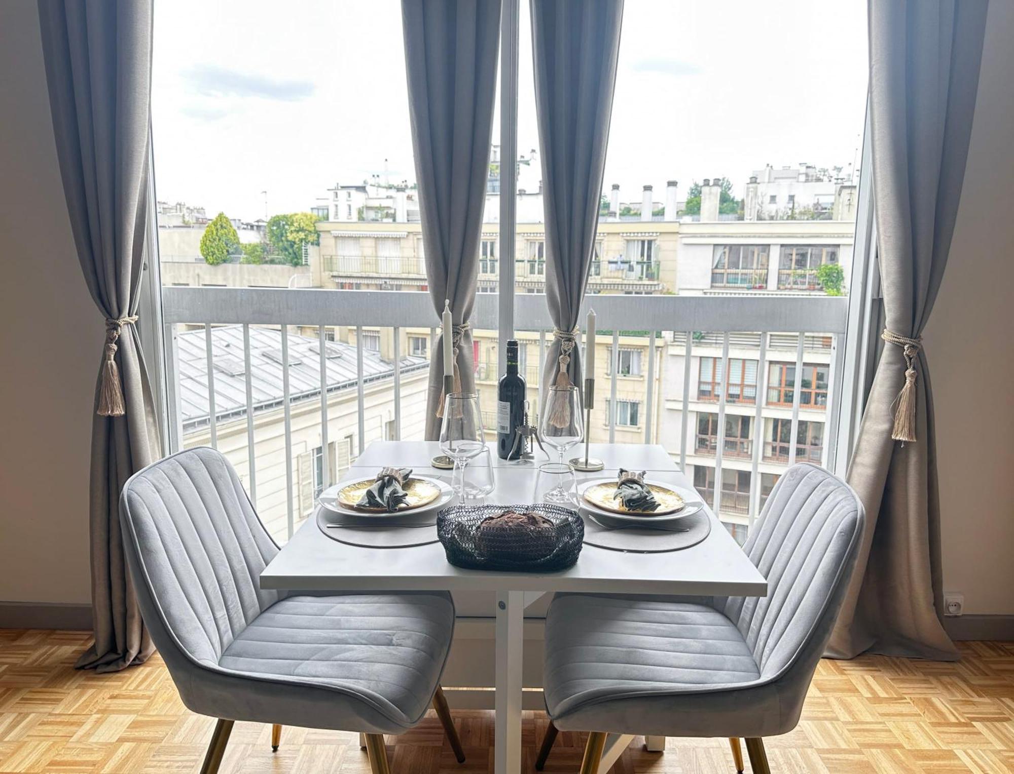 Brand-New Studio With Eiffel Tower View Paris Ngoại thất bức ảnh